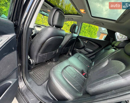 Черный Хендай их35, объемом двигателя 1.69 л и пробегом 238 тыс. км за 11999 $, фото 48 на Automoto.ua