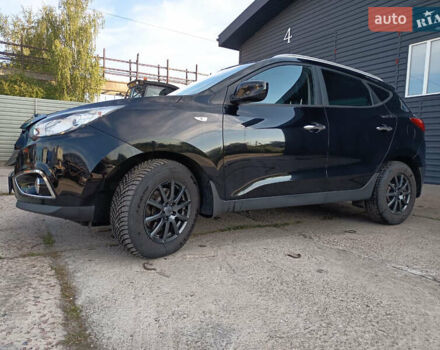 Черный Хендай их35, объемом двигателя 2 л и пробегом 195 тыс. км за 12600 $, фото 8 на Automoto.ua