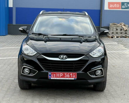 Черный Хендай их35, объемом двигателя 0 л и пробегом 201 тыс. км за 11850 $, фото 2 на Automoto.ua