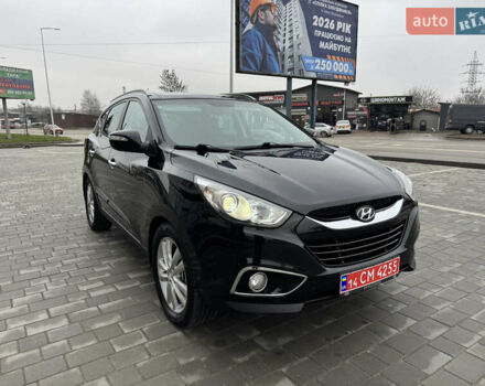 Черный Хендай их35, объемом двигателя 2 л и пробегом 177 тыс. км за 11999 $, фото 1 на Automoto.ua