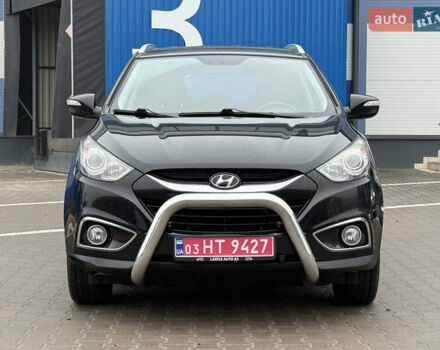 Черный Хендай их35, объемом двигателя 2 л и пробегом 230 тыс. км за 11850 $, фото 3 на Automoto.ua