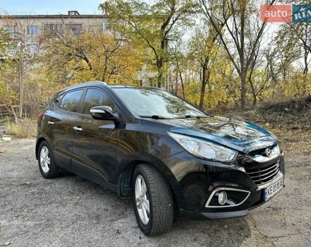 Черный Хендай их35, объемом двигателя 2 л и пробегом 137 тыс. км за 14000 $, фото 2 на Automoto.ua
