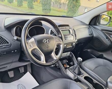 Чорний Хендай іх35, об'ємом двигуна 1.7 л та пробігом 223 тис. км за 11400 $, фото 11 на Automoto.ua
