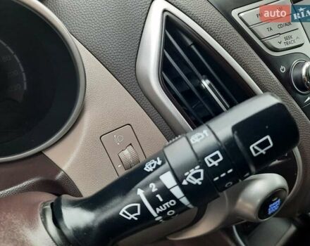 Чорний Хендай іх35, об'ємом двигуна 2 л та пробігом 211 тис. км за 12700 $, фото 42 на Automoto.ua