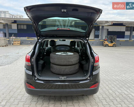 Черный Хендай их35, объемом двигателя 0 л и пробегом 201 тыс. км за 11850 $, фото 37 на Automoto.ua