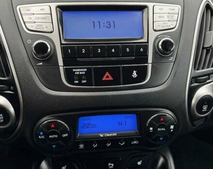 Чорний Хендай іх35, об'ємом двигуна 2 л та пробігом 195 тис. км за 12800 $, фото 4 на Automoto.ua
