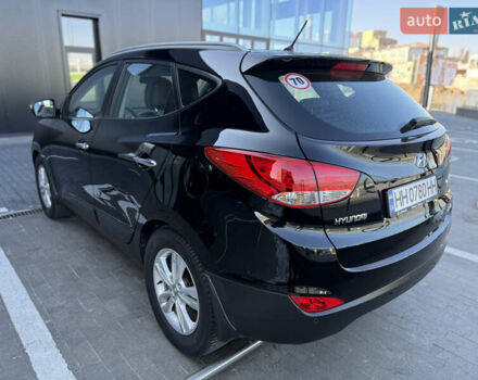 Черный Хендай их35, объемом двигателя 2 л и пробегом 55 тыс. км за 13999 $, фото 5 на Automoto.ua