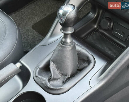 Черный Хендай их35, объемом двигателя 0 л и пробегом 201 тыс. км за 11850 $, фото 49 на Automoto.ua