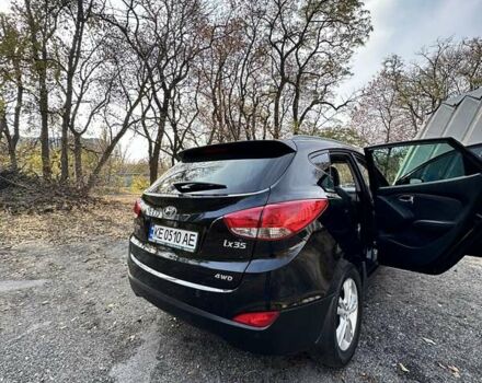 Черный Хендай их35, объемом двигателя 2 л и пробегом 137 тыс. км за 14000 $, фото 5 на Automoto.ua