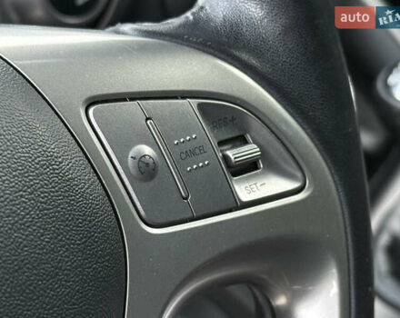 Черный Хендай их35, объемом двигателя 0 л и пробегом 201 тыс. км за 11850 $, фото 55 на Automoto.ua