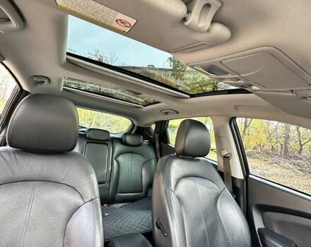 Черный Хендай их35, объемом двигателя 2 л и пробегом 137 тыс. км за 14000 $, фото 3 на Automoto.ua