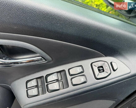 Черный Хендай их35, объемом двигателя 1.69 л и пробегом 238 тыс. км за 11999 $, фото 53 на Automoto.ua