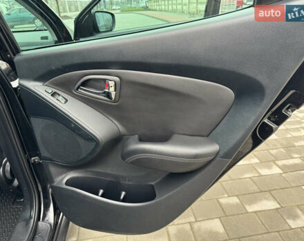 Черный Хендай их35, объемом двигателя 2 л и пробегом 177 тыс. км за 11999 $, фото 67 на Automoto.ua