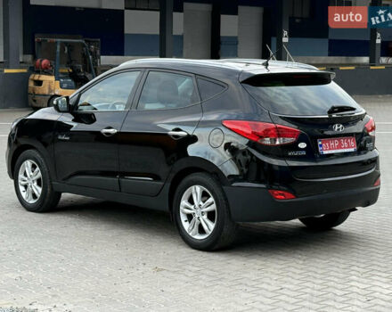 Черный Хендай их35, объемом двигателя 0 л и пробегом 201 тыс. км за 11850 $, фото 12 на Automoto.ua