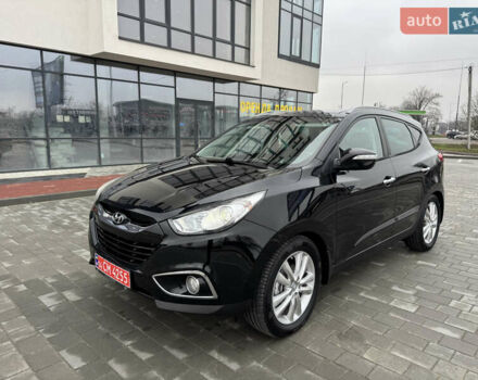 Черный Хендай их35, объемом двигателя 2 л и пробегом 177 тыс. км за 11999 $, фото 2 на Automoto.ua