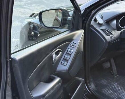 Чорний Хендай іх35, об'ємом двигуна 2 л та пробігом 173 тис. км за 13800 $, фото 19 на Automoto.ua