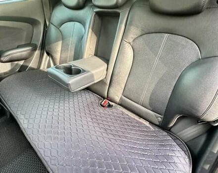 Черный Хендай их35, объемом двигателя 2 л и пробегом 137 тыс. км за 14000 $, фото 9 на Automoto.ua