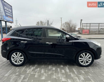 Черный Хендай их35, объемом двигателя 2 л и пробегом 177 тыс. км за 11999 $, фото 9 на Automoto.ua