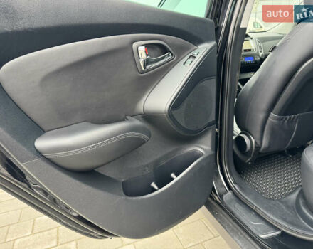 Черный Хендай их35, объемом двигателя 2 л и пробегом 177 тыс. км за 11999 $, фото 48 на Automoto.ua