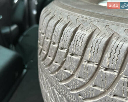 Черный Хендай их35, объемом двигателя 0 л и пробегом 201 тыс. км за 11850 $, фото 41 на Automoto.ua