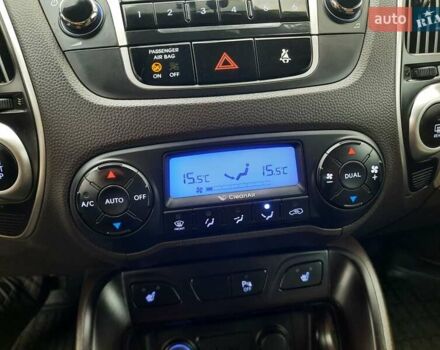 Чорний Хендай іх35, об'ємом двигуна 2 л та пробігом 211 тис. км за 12700 $, фото 53 на Automoto.ua