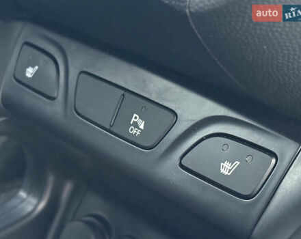 Черный Хендай их35, объемом двигателя 0 л и пробегом 201 тыс. км за 11850 $, фото 48 на Automoto.ua