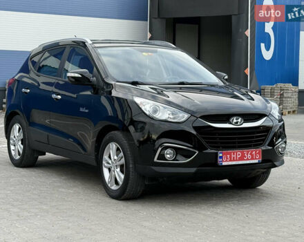 Черный Хендай их35, объемом двигателя 0 л и пробегом 201 тыс. км за 11850 $, фото 4 на Automoto.ua