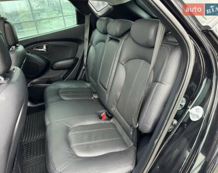 Черный Хендай их35, объемом двигателя 2 л и пробегом 177 тыс. км за 11999 $, фото 51 на Automoto.ua