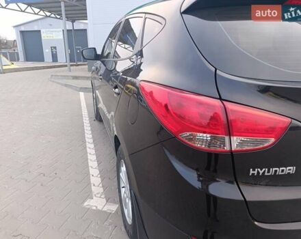 Чорний Хендай іх35, об'ємом двигуна 1.7 л та пробігом 257 тис. км за 11850 $, фото 1 на Automoto.ua
