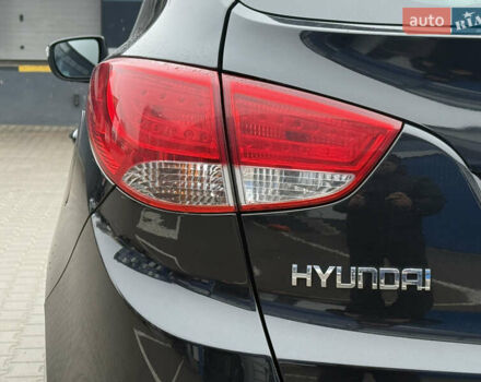 Черный Хендай их35, объемом двигателя 2 л и пробегом 230 тыс. км за 11850 $, фото 25 на Automoto.ua