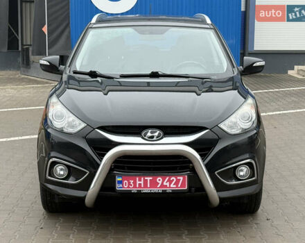 Черный Хендай их35, объемом двигателя 2 л и пробегом 230 тыс. км за 11850 $, фото 2 на Automoto.ua