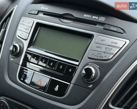 Черный Хендай их35, объемом двигателя 0 л и пробегом 201 тыс. км за 11850 $, фото 46 на Automoto.ua