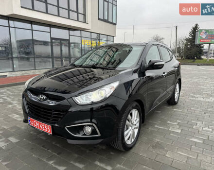 Черный Хендай их35, объемом двигателя 2 л и пробегом 177 тыс. км за 11999 $, фото 4 на Automoto.ua