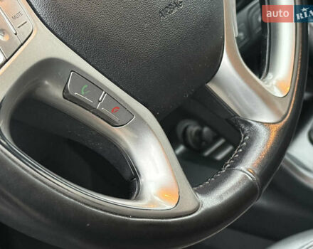 Черный Хендай их35, объемом двигателя 2 л и пробегом 230 тыс. км за 11850 $, фото 52 на Automoto.ua