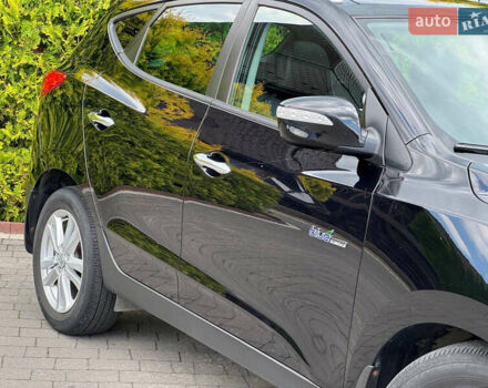 Черный Хендай их35, объемом двигателя 1.69 л и пробегом 238 тыс. км за 11999 $, фото 8 на Automoto.ua