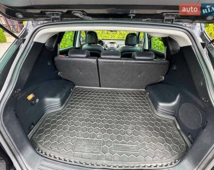 Черный Хендай их35, объемом двигателя 1.69 л и пробегом 238 тыс. км за 11999 $, фото 47 на Automoto.ua