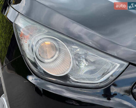 Черный Хендай их35, объемом двигателя 1.69 л и пробегом 238 тыс. км за 11999 $, фото 9 на Automoto.ua