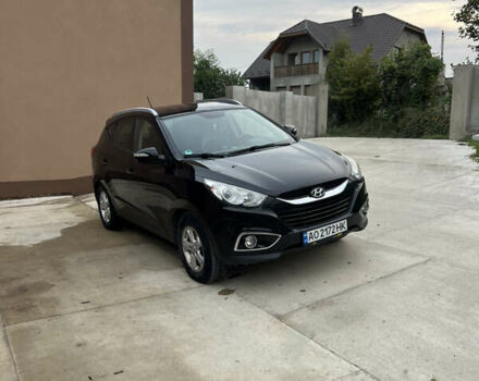 Черный Хендай их35, объемом двигателя 2 л и пробегом 160 тыс. км за 12000 $, фото 1 на Automoto.ua