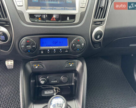 Черный Хендай их35, объемом двигателя 2 л и пробегом 177 тыс. км за 11999 $, фото 38 на Automoto.ua