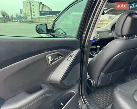 Черный Хендай их35, объемом двигателя 2 л и пробегом 177 тыс. км за 11999 $, фото 47 на Automoto.ua