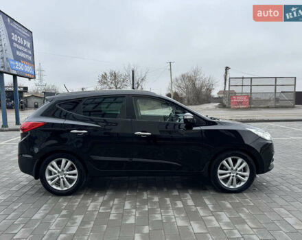 Черный Хендай их35, объемом двигателя 2 л и пробегом 177 тыс. км за 11999 $, фото 8 на Automoto.ua