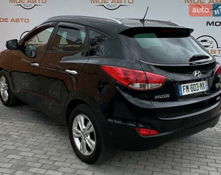 Черный Хендай их35, объемом двигателя 2 л и пробегом 221 тыс. км за 12900 $, фото 9 на Automoto.ua