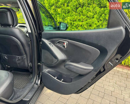 Черный Хендай их35, объемом двигателя 1.69 л и пробегом 238 тыс. км за 11999 $, фото 43 на Automoto.ua