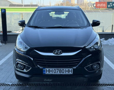 Черный Хендай их35, объемом двигателя 2 л и пробегом 55 тыс. км за 13999 $, фото 1 на Automoto.ua