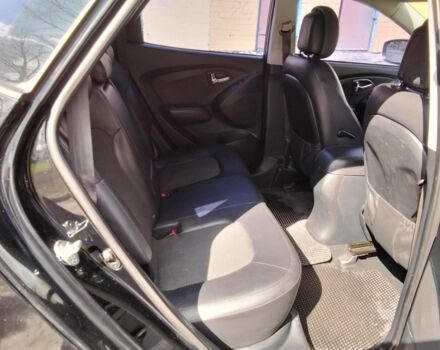 Чорний Хендай іх35, об'ємом двигуна 2 л та пробігом 180 тис. км за 12999 $, фото 9 на Automoto.ua