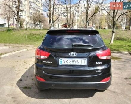 Чорний Хендай іх35, об'ємом двигуна 2 л та пробігом 180 тис. км за 12999 $, фото 4 на Automoto.ua