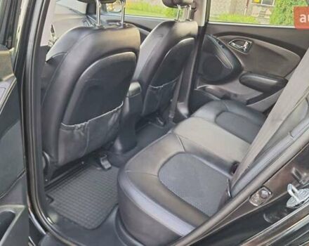 Чорний Хендай іх35, об'ємом двигуна 1.7 л та пробігом 223 тис. км за 11400 $, фото 4 на Automoto.ua
