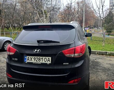 Черный Хендай их35, объемом двигателя 2 л и пробегом 152 тыс. км за 13000 $, фото 3 на Automoto.ua