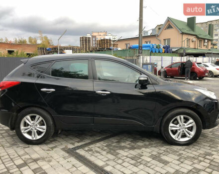 Черный Хендай их35, объемом двигателя 2 л и пробегом 178 тыс. км за 13999 $, фото 12 на Automoto.ua