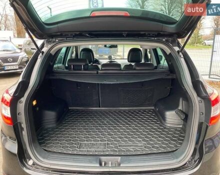 Черный Хендай их35, объемом двигателя 1.69 л и пробегом 194 тыс. км за 12500 $, фото 18 на Automoto.ua